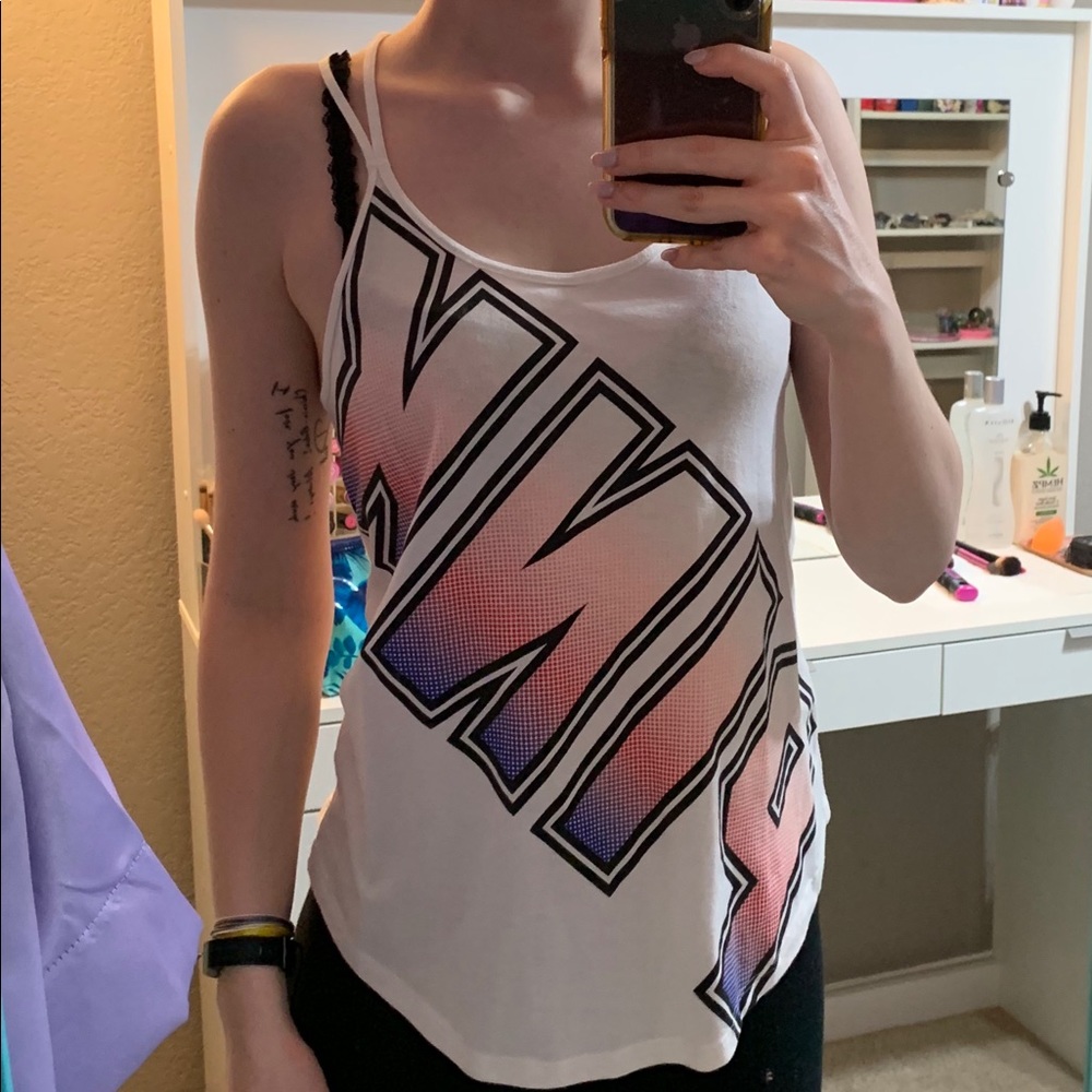 PINK Keyhole Tank